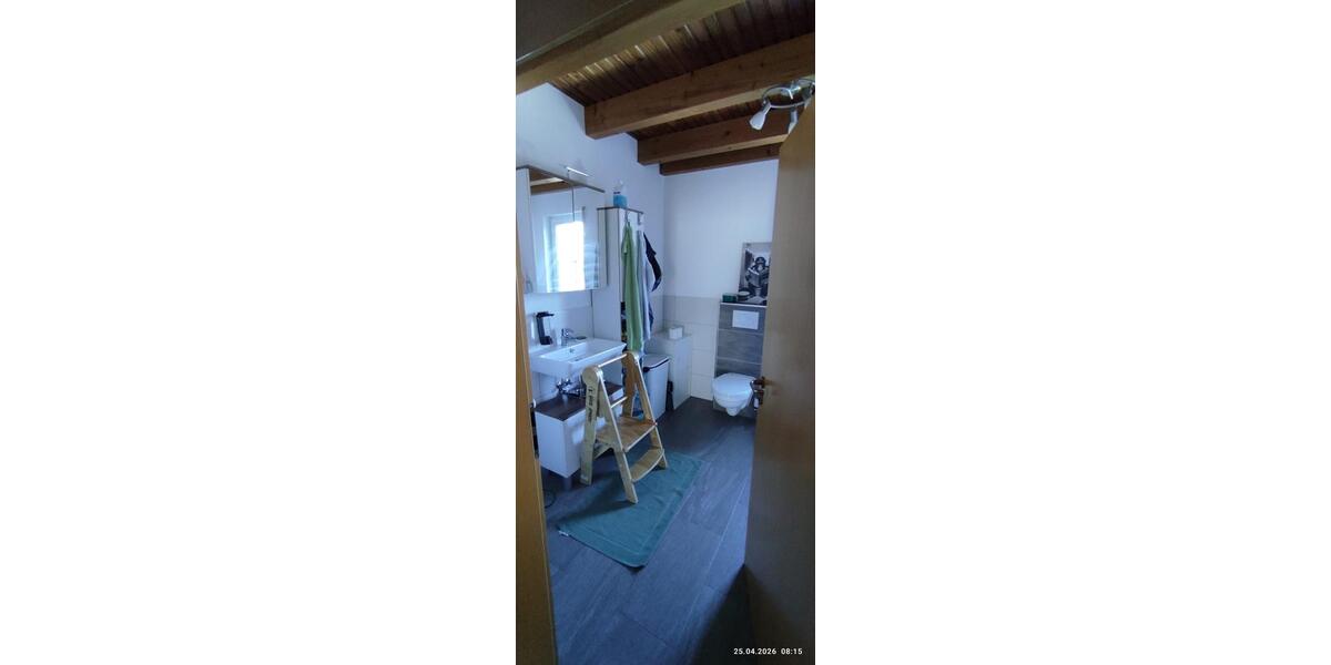 Dachgeschoßwohnung Üchtelhausen - 4 Zimmer, 140 m&sup2;, 900&euro; | Angebot:26506554