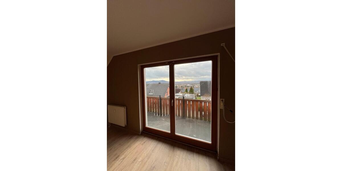 Dachgeschoßwohnung Duingen - 3 Zimmer, 73 m&sup2;, 650&euro; | Angebot:24583074