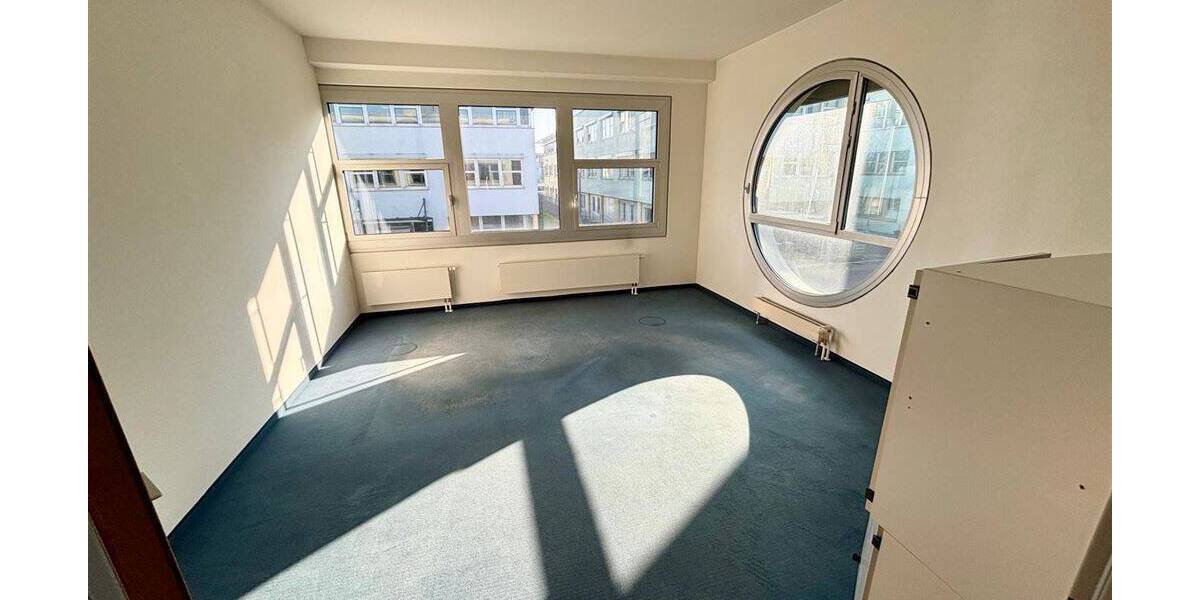 Gewerbeobjekt Schkeuditz Dölzig - 1 Zimmer, 471 m&sup2;, 2.800&euro; | Angebot:26616775