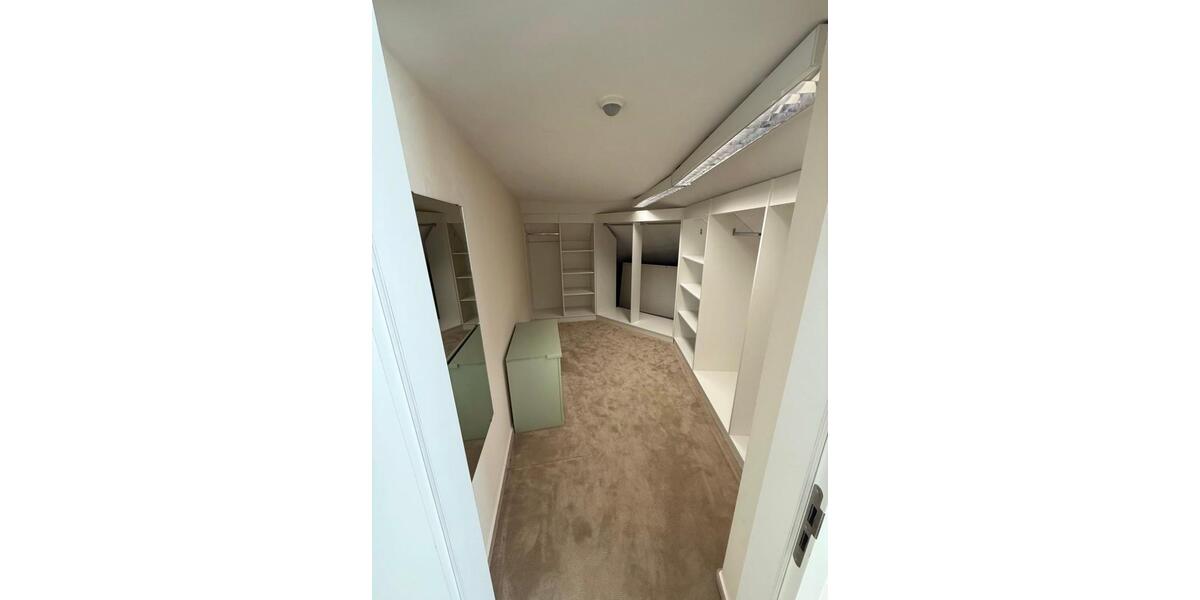 Dachgeschoßwohnung Koblenz - 4 Zimmer, 105 m&sup2;, 1.300&euro; | Angebot:25918961