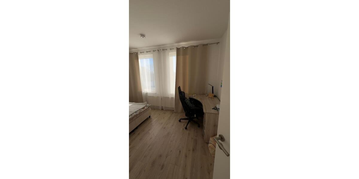 Etagenwohnung Halberstadt - 4 Zimmer, 81 m&sup2;, 430&euro; | Angebot:24701287