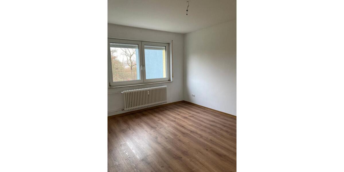 Etagenwohnung Friedrichsdorf - 3.5 Zimmer, 86 m&sup2;, 930&euro; | Angebot:26621149