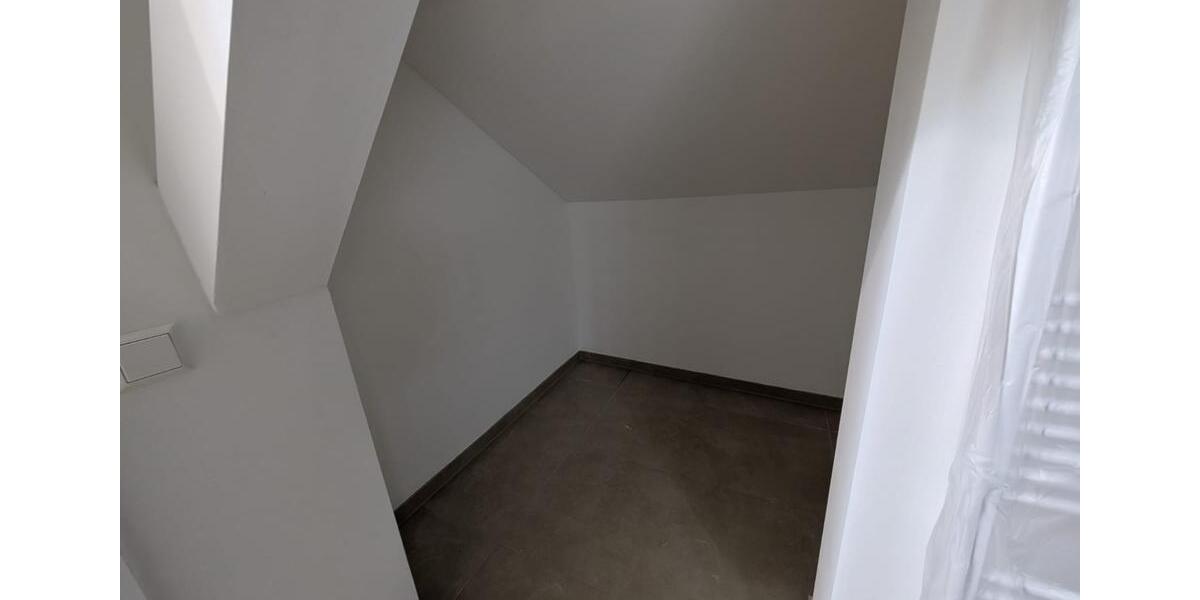 Dachgeschoßwohnung Eberbach - 2 Zimmer, 68 m&sup2;, 680&euro; | Angebot:25804692