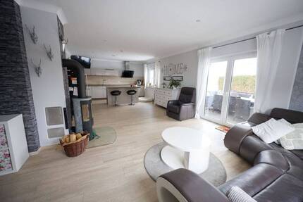 Haus Groß Grönau - 4 Zimmer, 125 m&sup2;, 1.950&euro; | Angebot:26627333