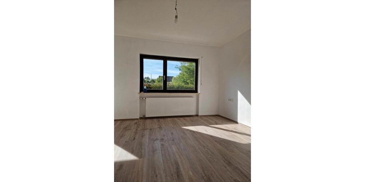 Terrassenwohnung Marktsteft - 5 Zimmer, 115 m&sup2;, 1.300&euro; | Angebot:24978579