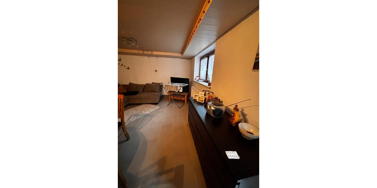 Etagenwohnung Ehringshausen - 2 Zimmer, 60 m&sup2;, 720&euro; | Angebot:24757809