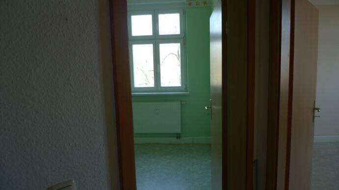 Etagenwohnung Schenkendöbern Bärenklau - 4 Zimmer, 87 m&sup2;, 482&euro; | Angebot:26486798