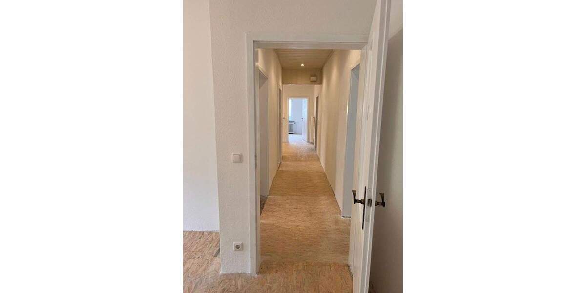 Besichtigung, So. 18.01.12-13 UHR Winkelbungalow, 4 Zi. auf einer Ebene, 130 qm, 1.550,- NKM 4 zimmer