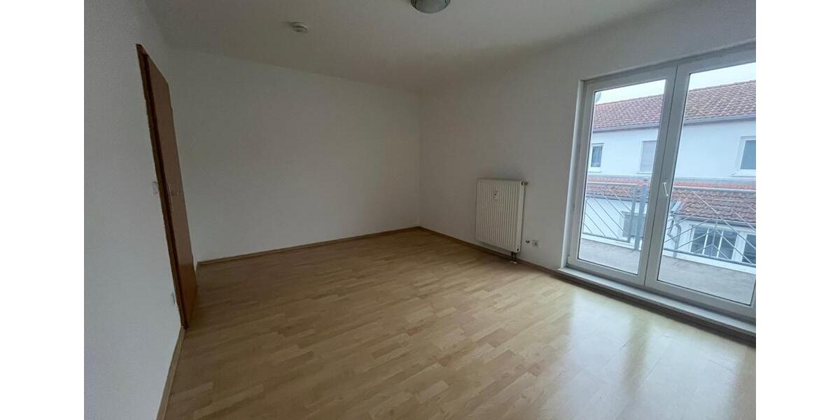 Etagenwohnung Riedstadt - 2 Zimmer, 70 m&sup2;, 760&euro; | Angebot:26249525