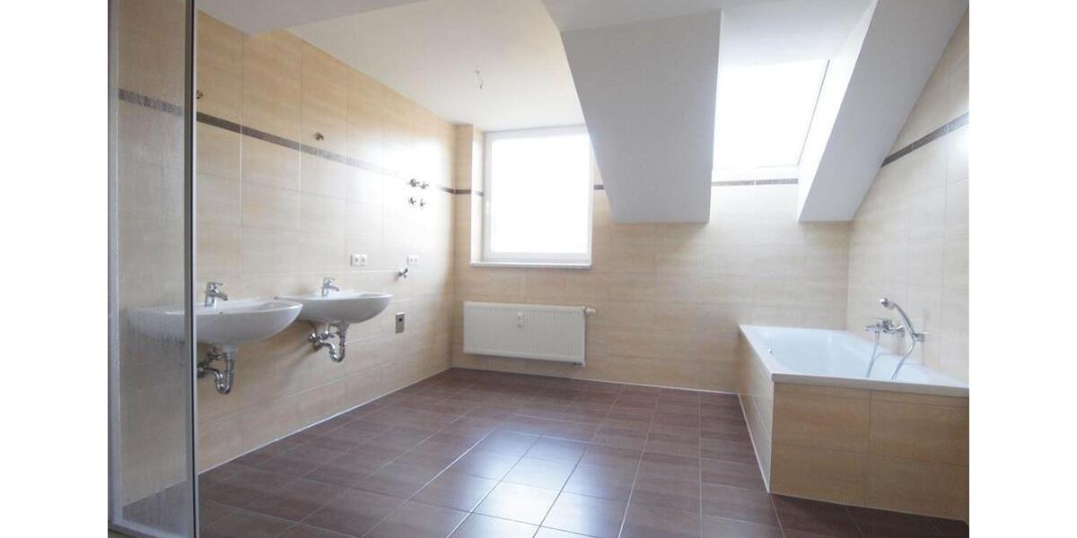 Dachgeschoßwohnung Mittweida - 2 Zimmer, 76 m&sup2;, 550&euro; | Angebot:24598526