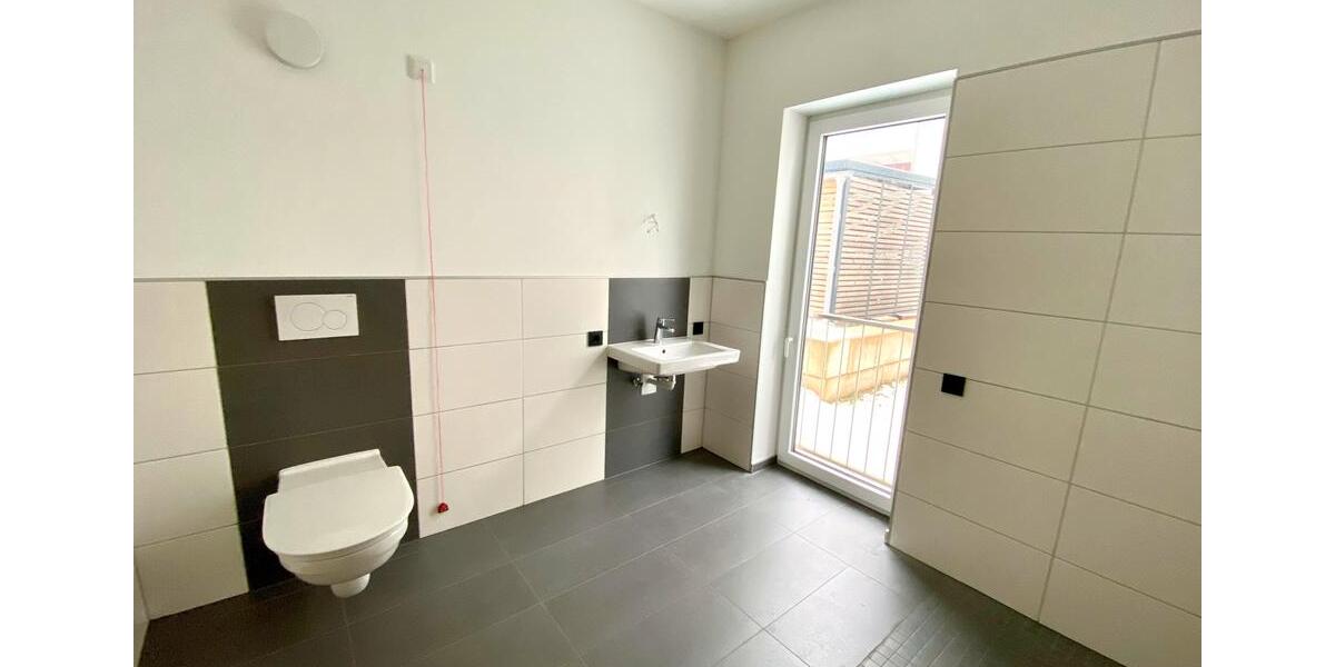 Erdgeschoßwohnung Sankt Ingbert - 2 Zimmer, 121 m&sup2;, 1.500&euro; | Angebot:24536302