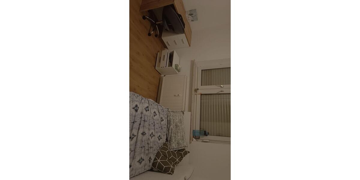 Wohnen auf Zeit Karlsruhe Innenstadt-Ost - 1 Zimmer, 16 m&sup2;, 525&euro; | Angebot:26553445