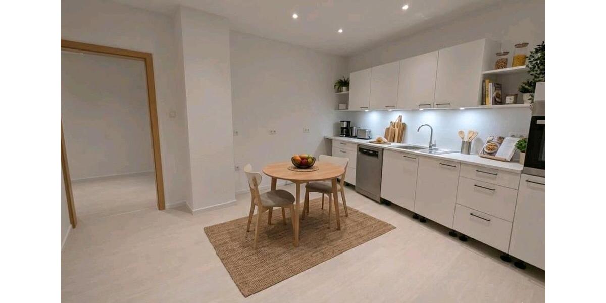 Sanierte 3 Zimmer Wohnung mit Küche in Neustadt 3 zimmer