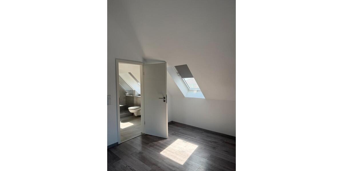Etagenwohnung Frankfurt am Main Bergen-Enkheim - 3 Zimmer, 110 m&sup2;, 1.900&euro; | Angebot:26531811