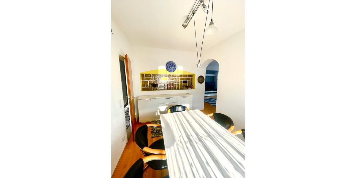 Etagenwohnung Sindelfingen Sindelfingen (Stadt) - 3 Zimmer, 98 m&sup2;, 1.300&euro; | Angebot:26415224