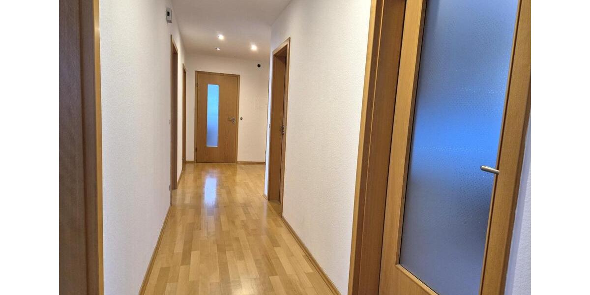 Etagenwohnung Böhmenkirch - 4 Zimmer, 102 m&sup2;, 1.050&euro; | Angebot:24354943