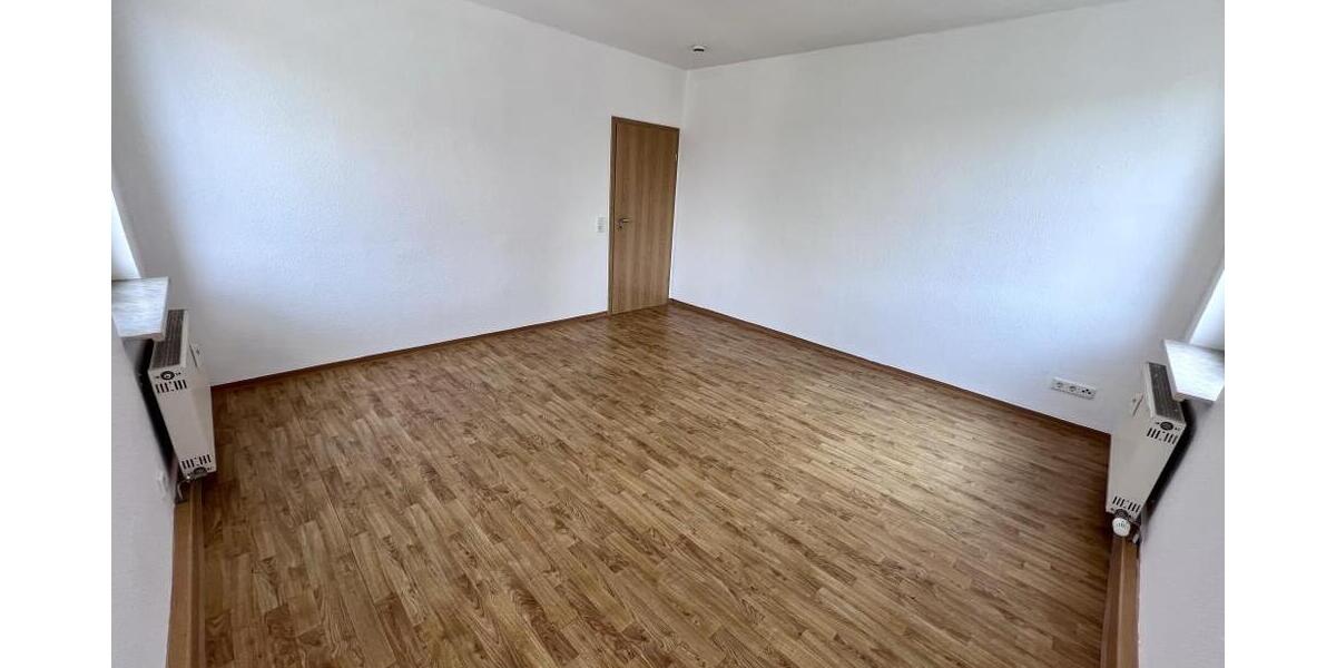 Modernes Bad und Balkon - 4 Raum Wohnung mit Wanne und Dusche zu vermieten! - Etagenwohnung Gera Alt-Bieblach | Angebot:27224966