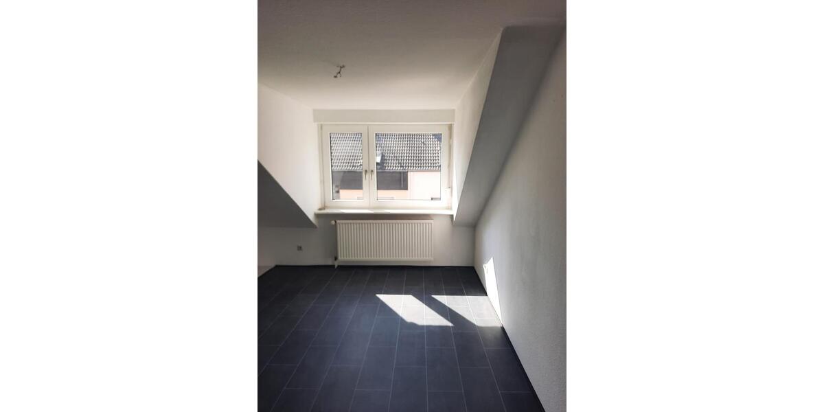 Dachgeschoßwohnung Dortmund Hombruch - 2 Zimmer, 34 m&sup2;, 380&euro; | Angebot:24862599