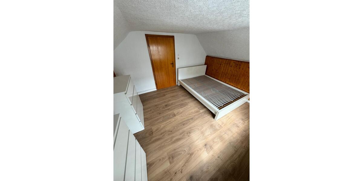 Wohnen auf Zeit Köln Ehrenfeld - 5 Zimmer, 160 m&sup2;, 520&euro; | Angebot:26017300