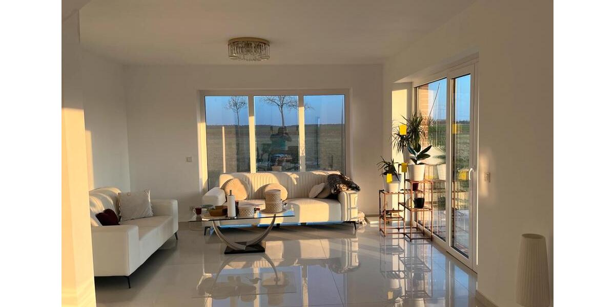 Doppelhaushälfte Langenhagen Engelbostel - 5 Zimmer, 153 m&sup2;, 2.800&euro; | Angebot:25819103