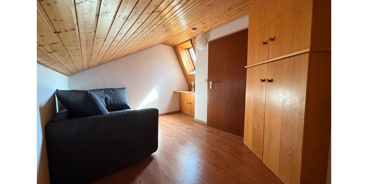 Dachgeschoßwohnung Würzburg Dürrbachau - 2 Zimmer, 30 m&sup2;, 490&euro; | Angebot:26049430