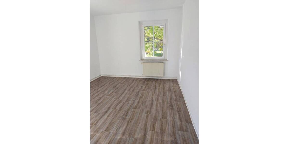Etagenwohnung Braunsbedra Neumark - 3 Zimmer, 62 m&sup2;, 375&euro; | Angebot:26242502