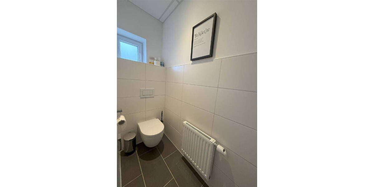 Büro-Praxisfläche mit Lager 9 zimmer