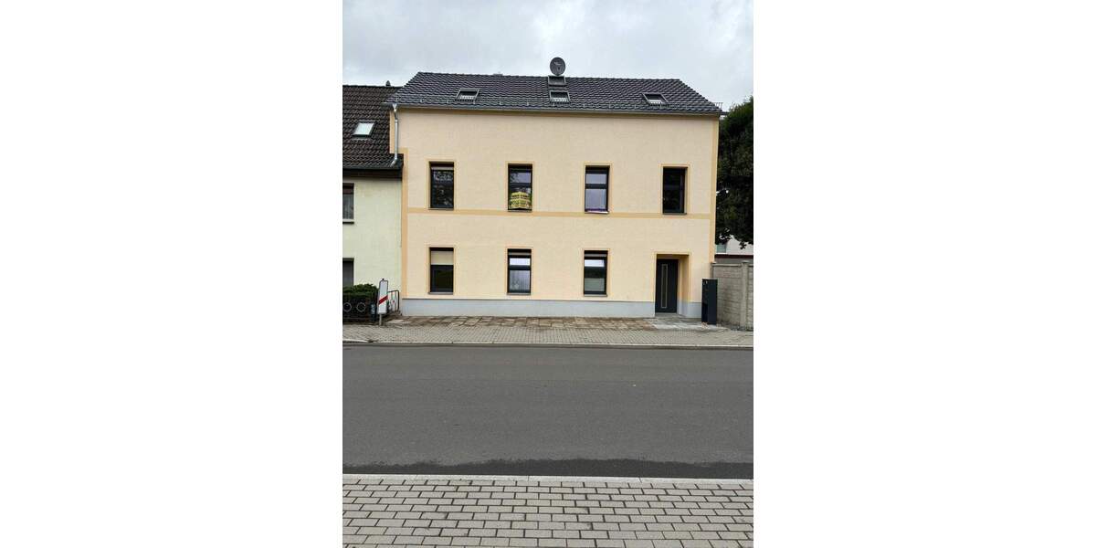 Etagenwohnung Mügeln Schlagwitz - 3 Zimmer, 80 m&sup2;, 680&euro; | Angebot:24763978
