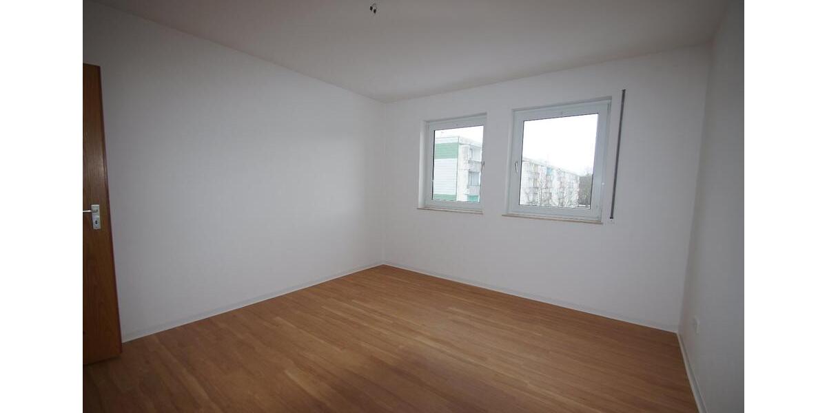 Dachgeschoßwohnung Neukloster - 3 Zimmer, 67 m&sup2;, 649&euro; | Angebot:25641407