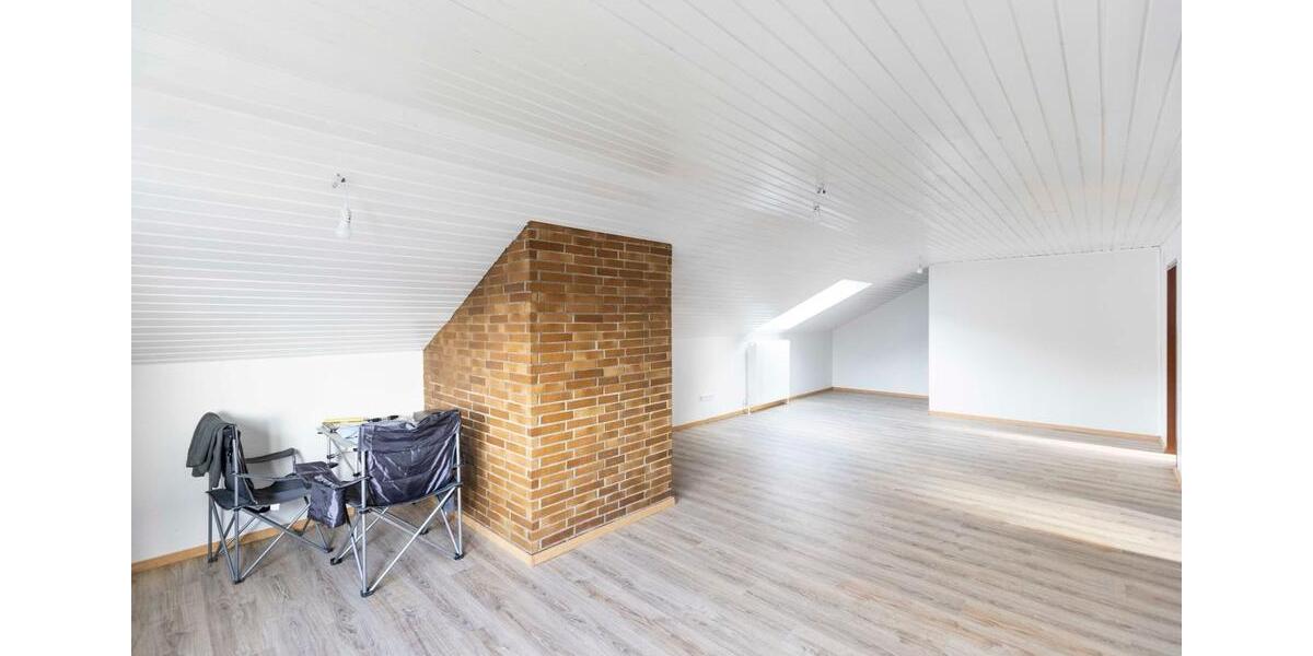 Dachgeschoßwohnung Mühlacker - 2 Zimmer, 60 m&sup2;, 690&euro; | Angebot:24864968