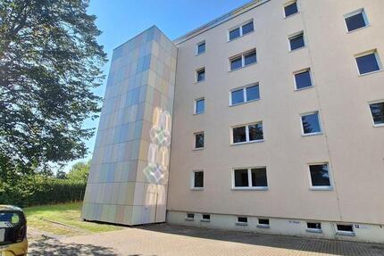 Wohnung Stollberg (Erzgebirge) - 2 Zimmer, 45 m&sup2;, 305&euro; | Angebot:24864322