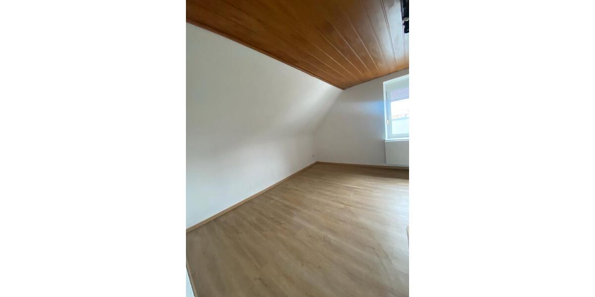 Reihenhaus Zweibrücken - 5 Zimmer, 115 m&sup2;, 1.300&euro; | Angebot:24791425