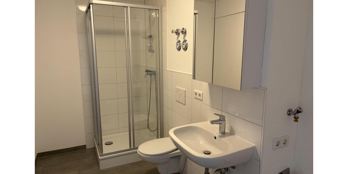 Etagenwohnung Germersheim - 4 Zimmer, 174 m&sup2;, 1.450&euro; | Angebot:25883454