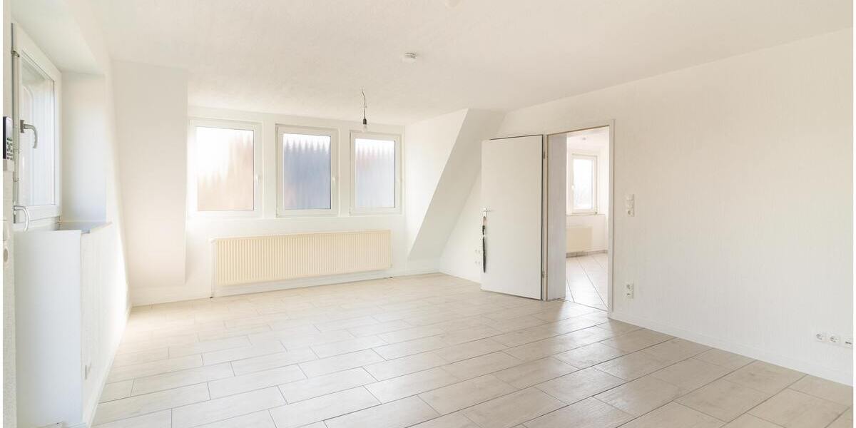 ***Moderne 97 m² Wohnung in Westoverledingen*** ***frisch renoviert*** - Dachgeschoßwohnung Westoverledingen Flachsmeer | Angebot:25407086