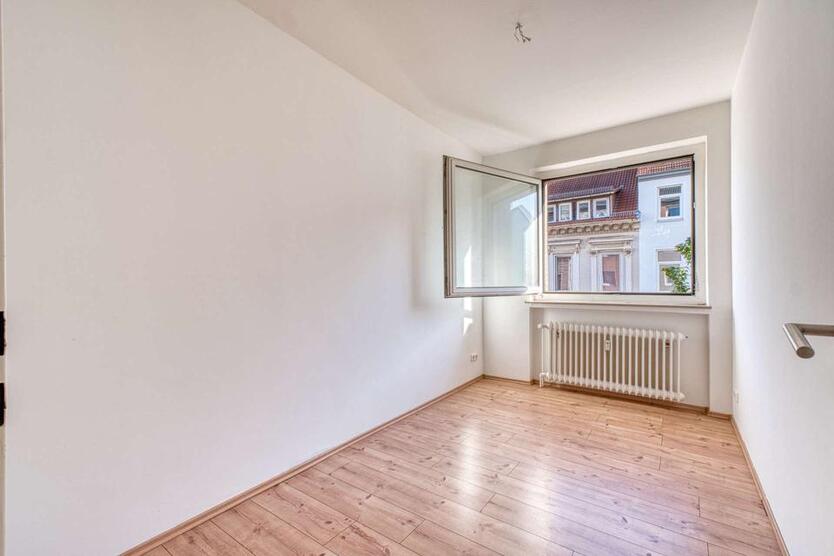 Helle 3-Zimmer-Wohnung mit großer Süd-Loggia in der Bremer Neustadt