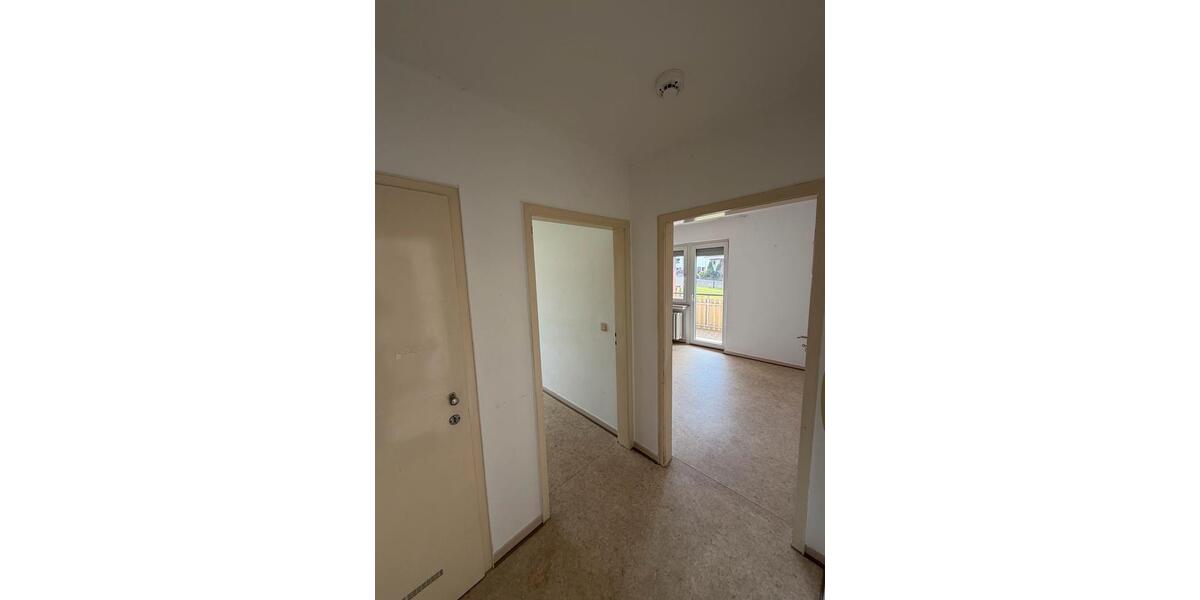 Etagenwohnung Eschwege - 2 Zimmer, 43 m&sup2;, 300&euro; | Angebot:26003336