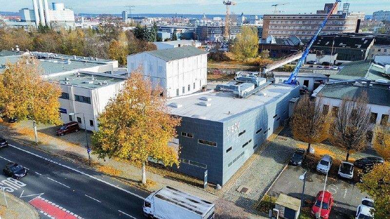 Sichtbarkeit garantiert! Vielseitige Gewerbefläche in Löbtau mieten! zimmer