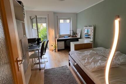 1-Zimmer-Wohnung zur UNTERMIETE (15.03. - 15.09.) 1 zimmer