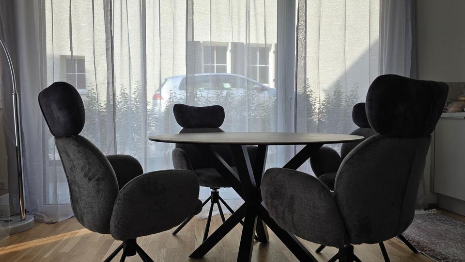 Wohnen auf Zeit Metzingen - 2 Zimmer, 53 m&sup2;, 1.250&euro; | Angebot:23935718