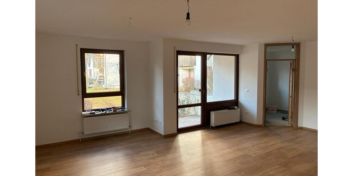 Erdgeschoßwohnung Landshut Landshut-West - 3 Zimmer, 93 m&sup2;, 1.255&euro; | Angebot:25051977