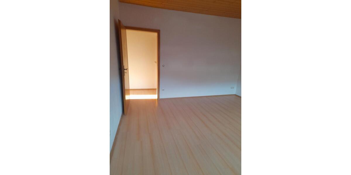 Dachgeschoßwohnung Albstadt Gemarkung Onstmettingen - 2 Zimmer, 55 m&sup2;, 500&euro; | Angebot:26507783
