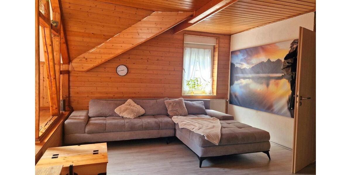 Dachgeschoßwohnung Bochum Höntrop - 3 Zimmer, 86 m&sup2;, 775&euro; | Angebot:25052508