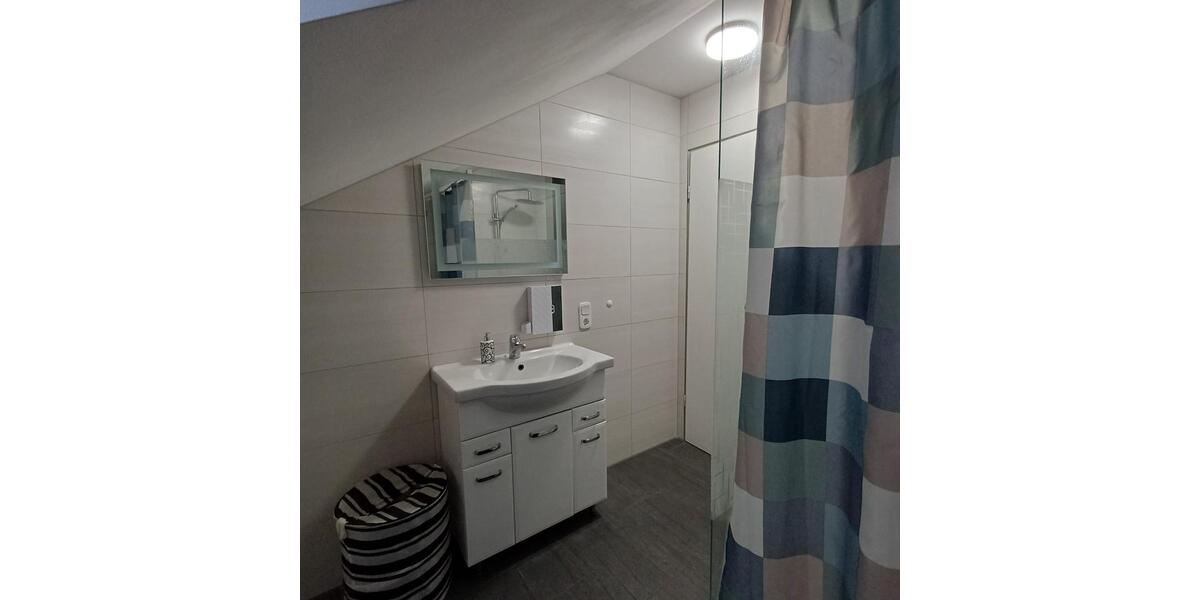 Dachgeschoßwohnung Ansbach - 3 Zimmer, 75 m&sup2;, 755&euro; | Angebot:24126227