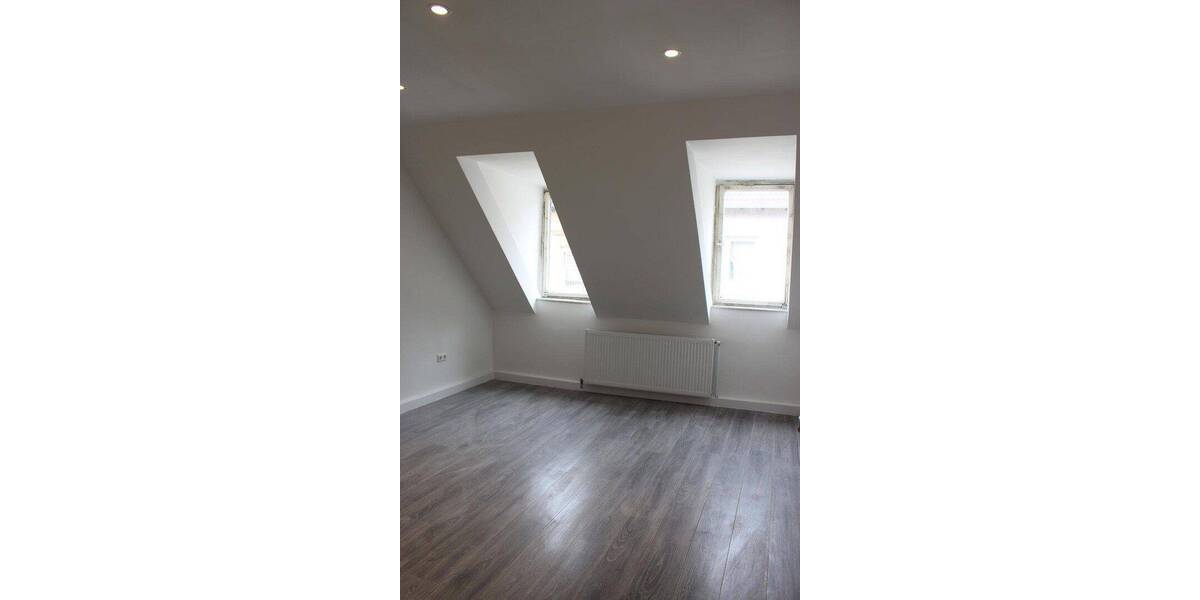 Etagenwohnung Frankenthal - 5 Zimmer, 100 m&sup2;, 1.280&euro; | Angebot:26789349