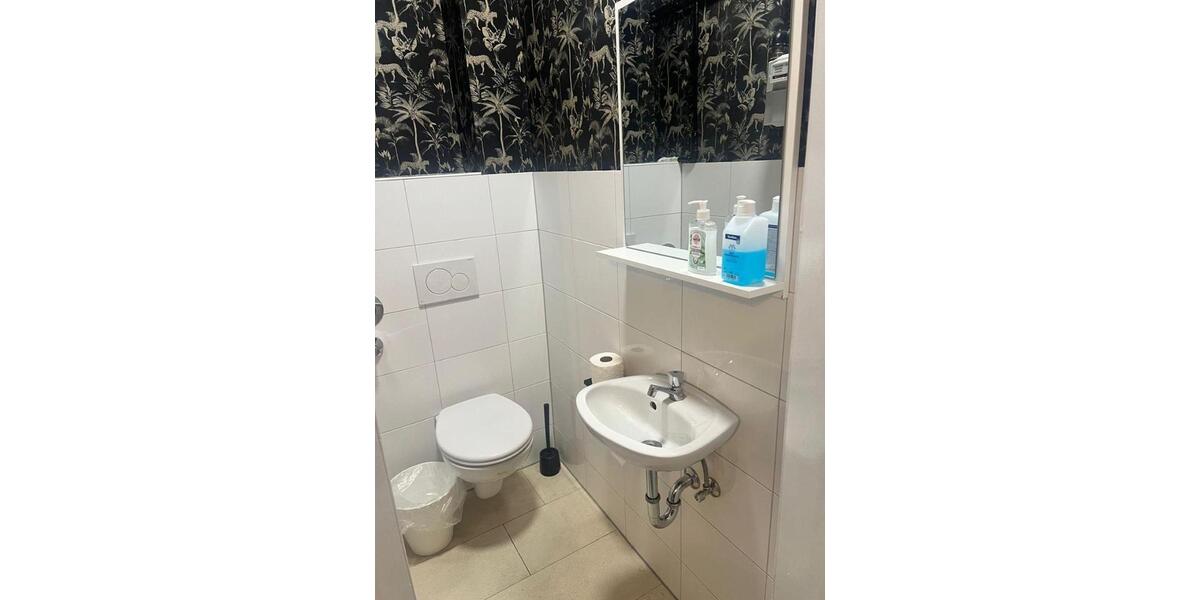 Dachgeschoßwohnung Frankfurt am Main Innenstadt 1 - 5 Zimmer, 140 m&sup2;, 2.200&euro; | Angebot:26264072