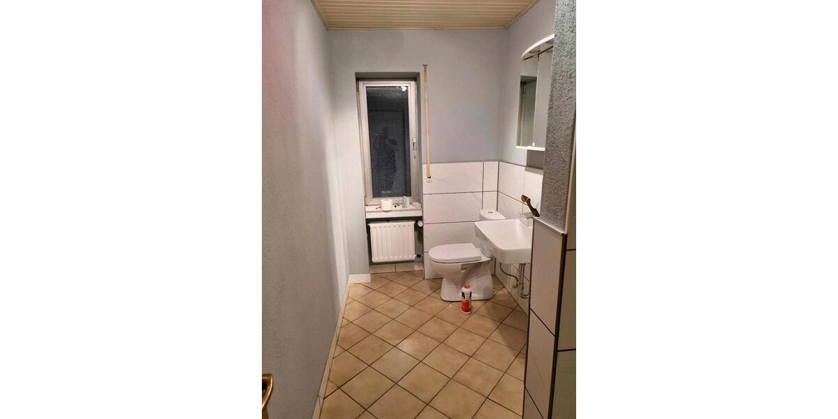Etagenwohnung Montabaur - 2 Zimmer, 110 m&sup2;, 800&euro; | Angebot:26051903