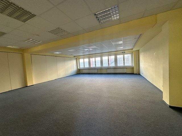 Gewerbeobjekt Landshut Industriegebiet - 1 Zimmer, 158 m&sup2;, 2.800&euro; | Angebot:25051661