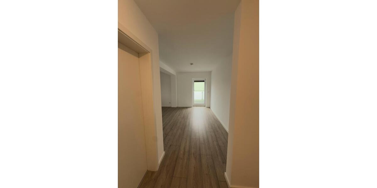 Etagenwohnung Großwallstadt - 4 Zimmer, 174 m&sup2;, 1.650&euro; | Angebot:25342133