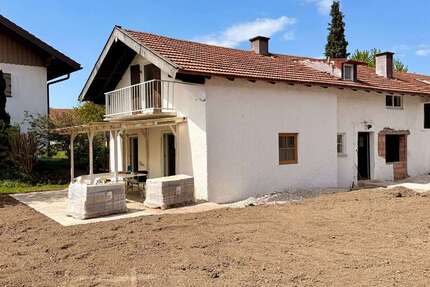 Wohnung Ainring - 2 Zimmer, 93 m&sup2;, 745&euro; | Angebot:26827639