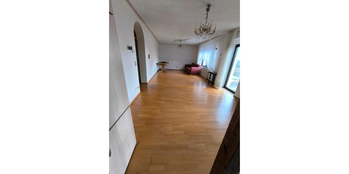 Etagenwohnung Lebach - 3 Zimmer, 85 m&sup2;, 600&euro; | Angebot:25637827
